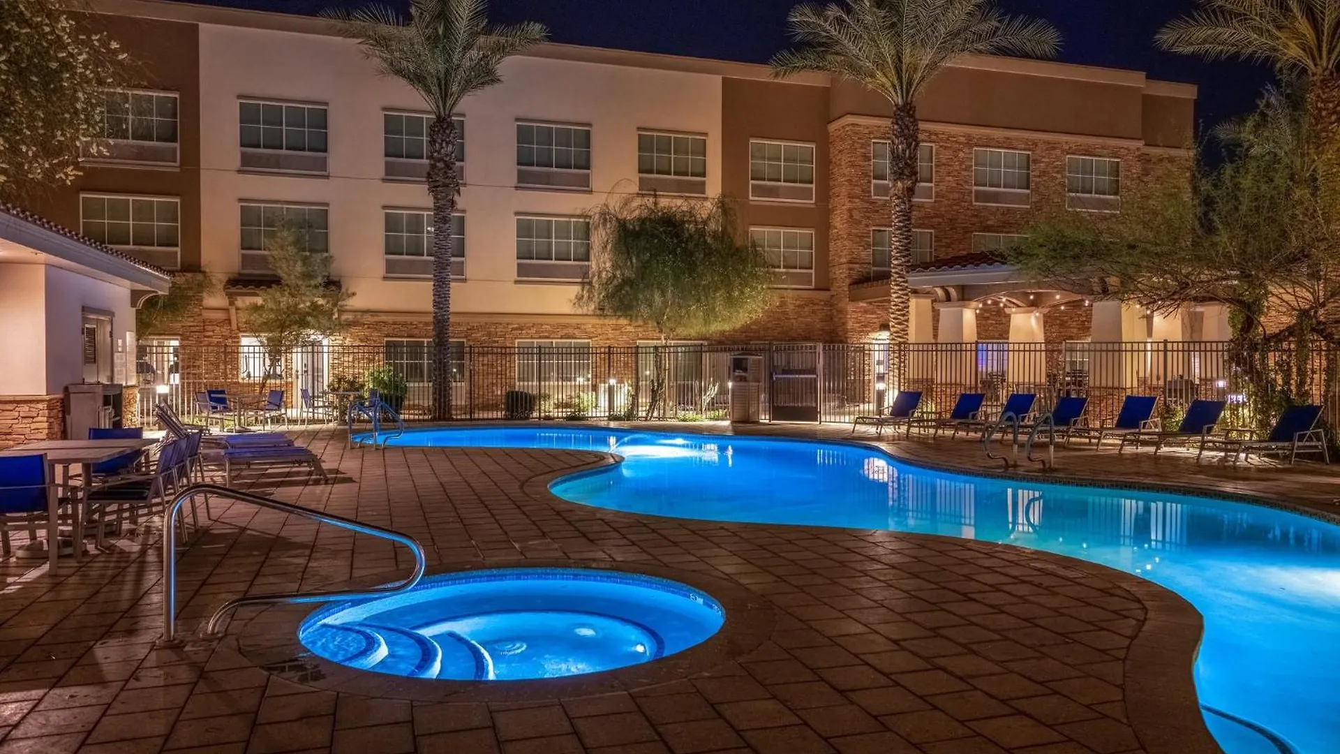 Holiday Inn Express & Suites - Gilbert - East Mesa By Ihg Hotel